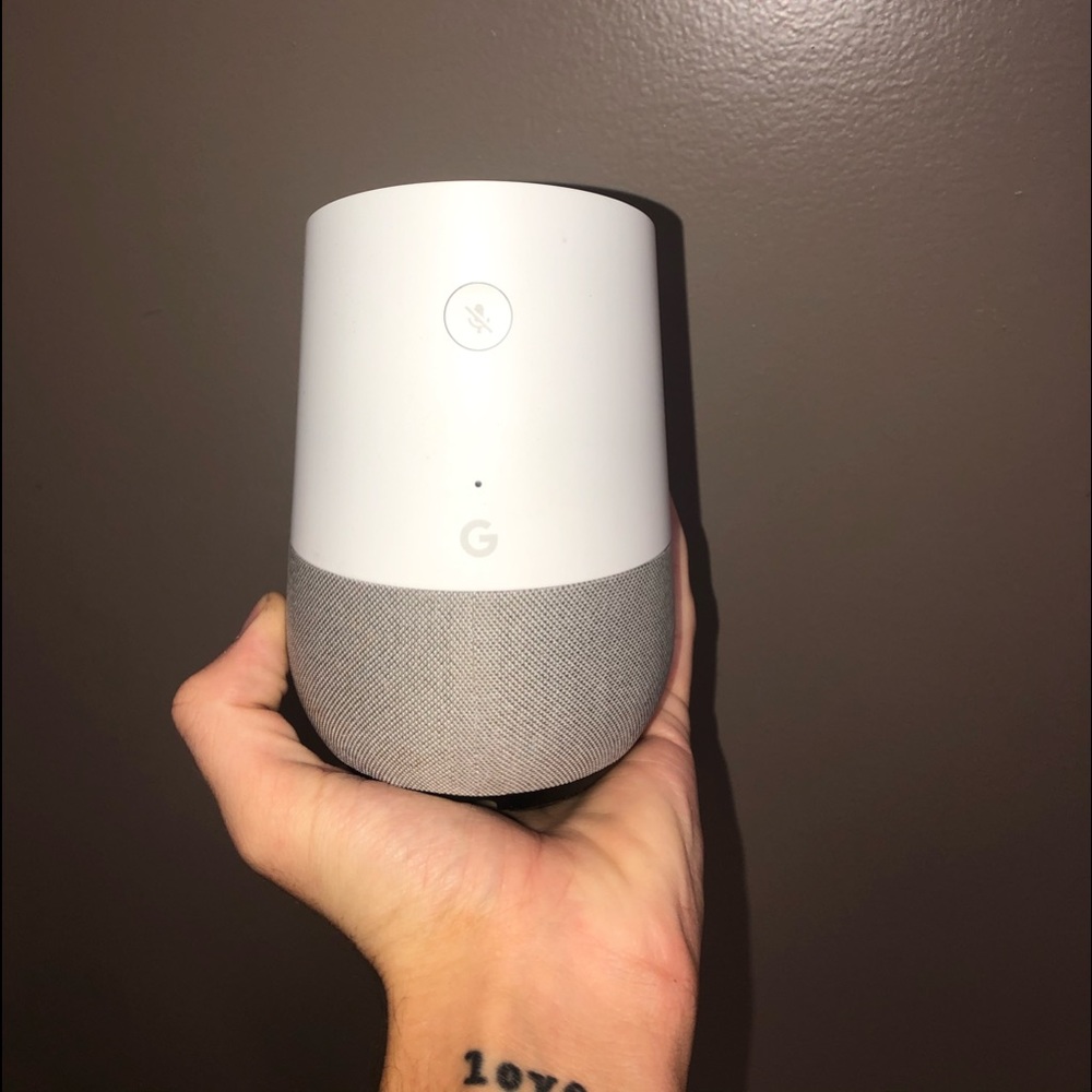 Google Home - Picture 3 of 3